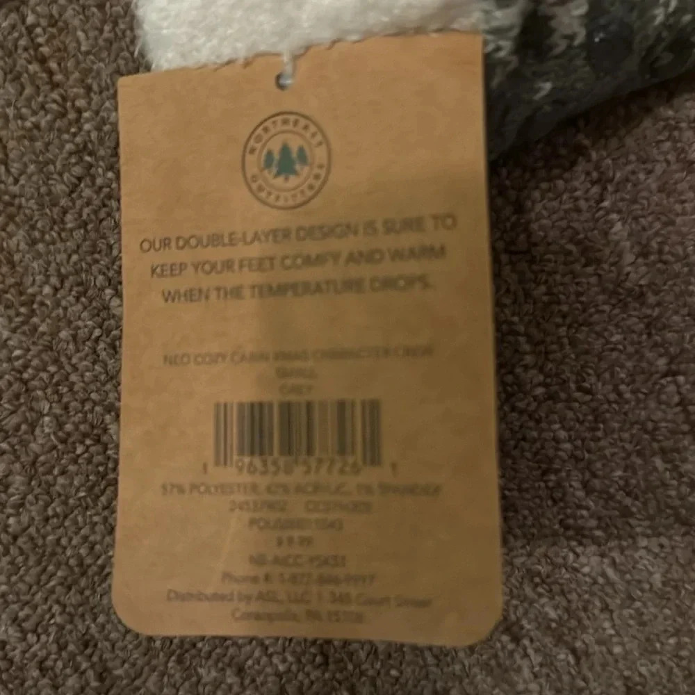 NWT!  Two pair kids Cozy Cabin gnome socks - Picture 3 of 3